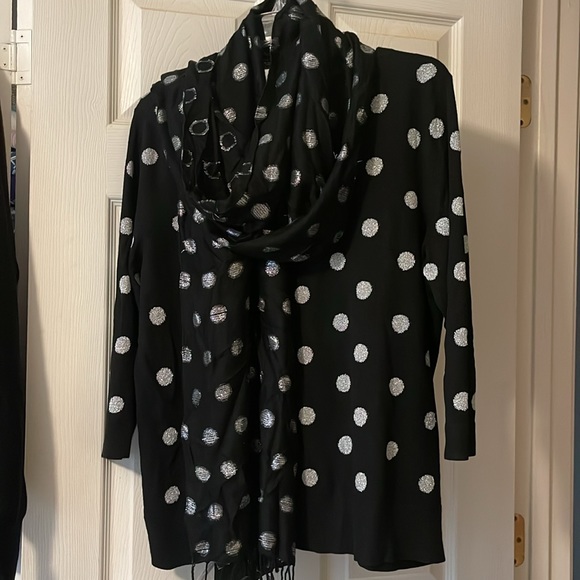 Talbots scarf approximately 72”x22” - Picture 4 of 4